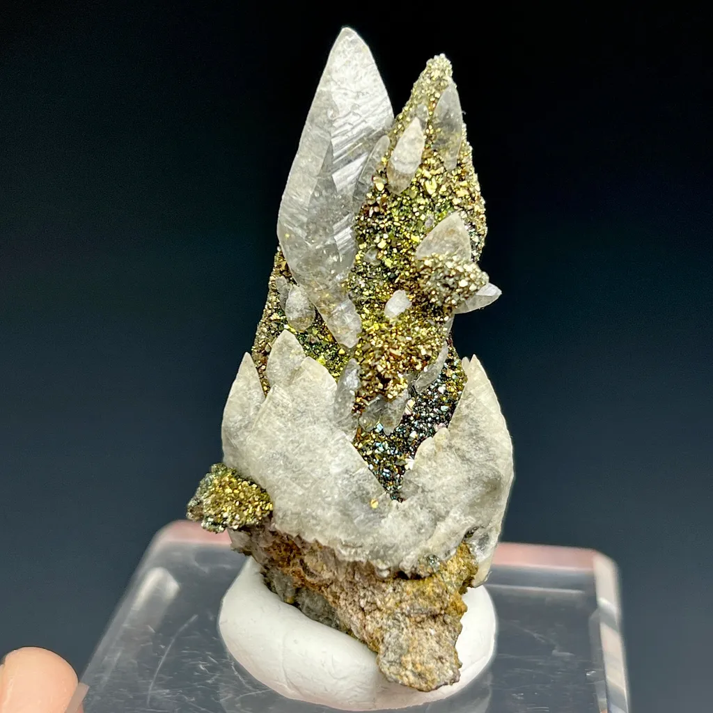 Calcite with Chalcopyrite image
