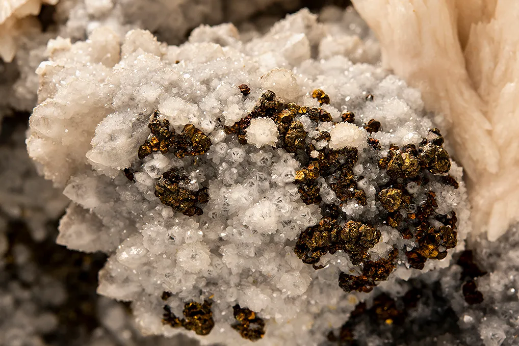 Calcite with Chalcopyrite on Quartz - image 3