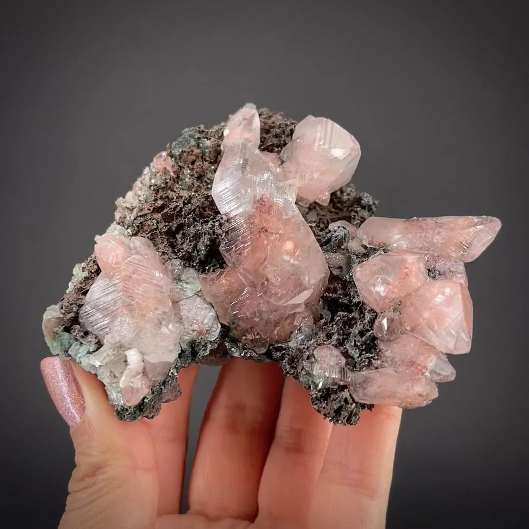 Calcite with Copper inclusions - image 2