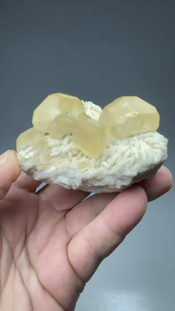 Calcite with Dolomite - image 2