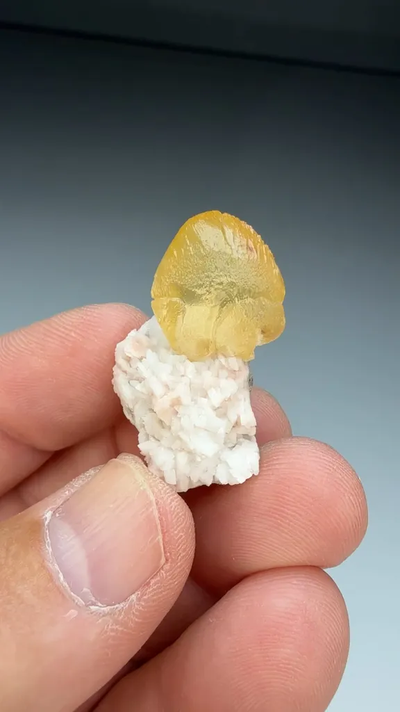 Calcite with Dolomite - image 2