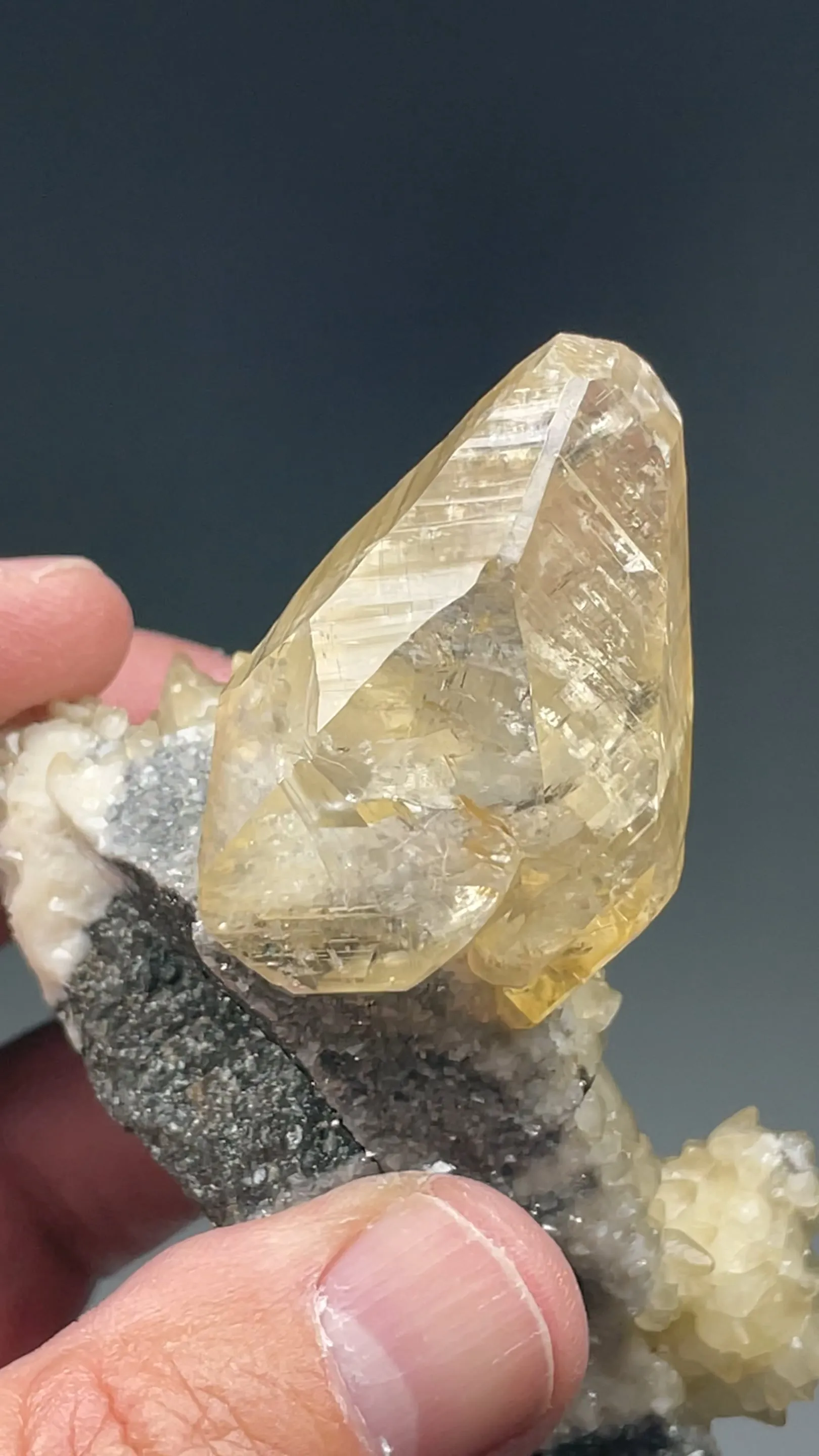 Calcite with Dolomite - image 2