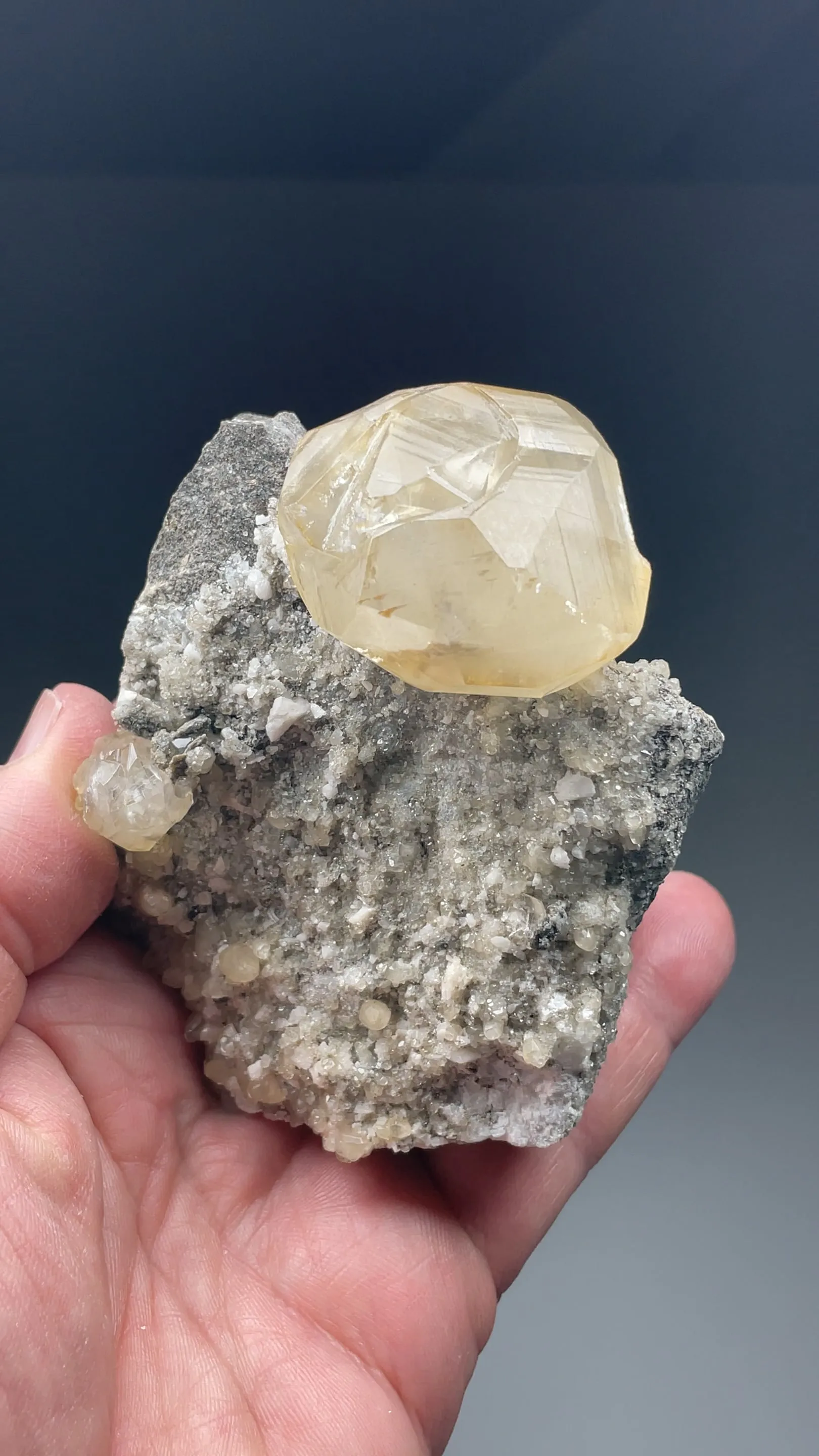 Calcite with Dolomite - image 2