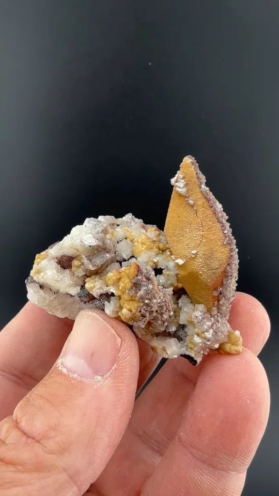 Calcite with Dolomite, Hematite, Quartz image