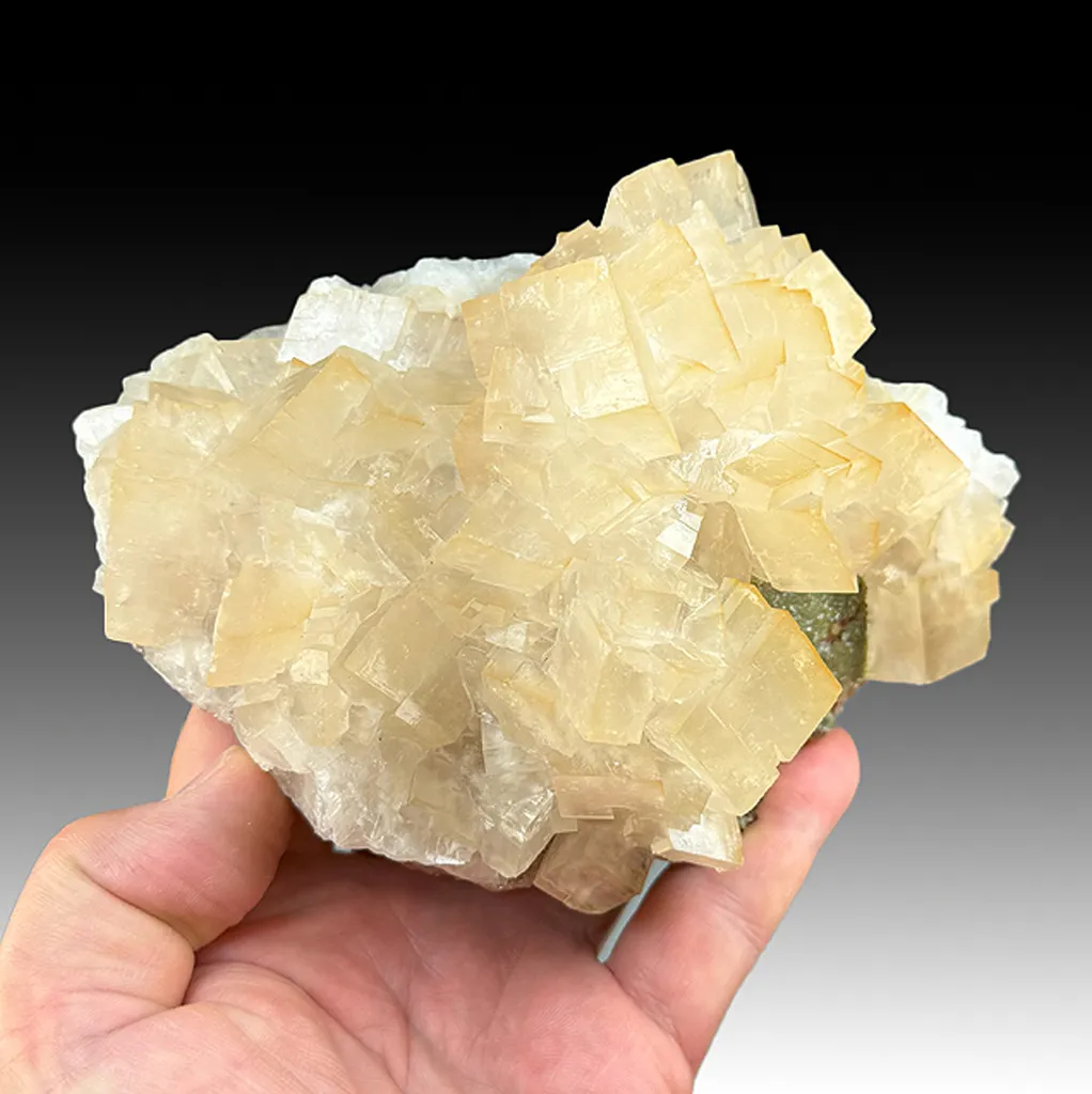 Calcite with Duftite image