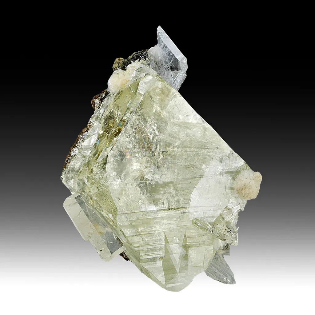 Calcite with Fluorapophyllite-K image