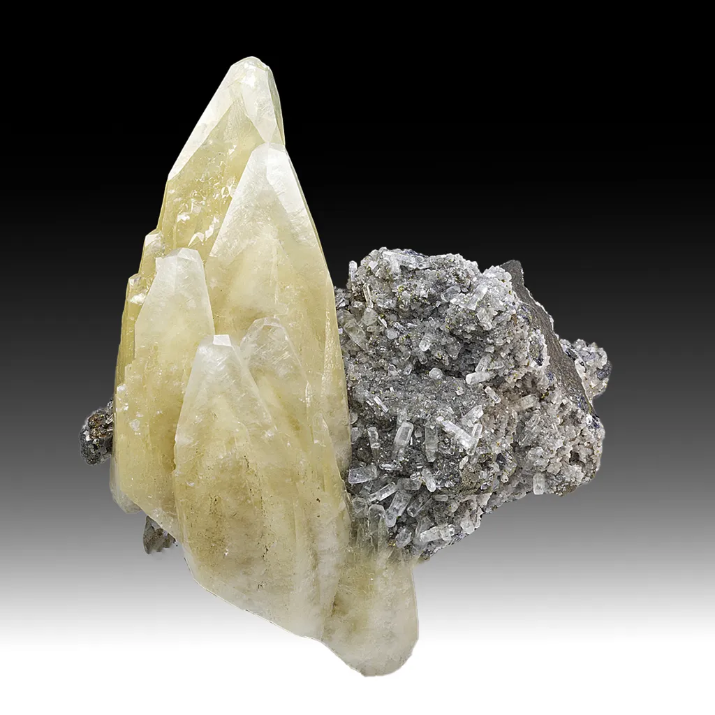 Calcite with Galena, Dolomite, Chalcopyrite image