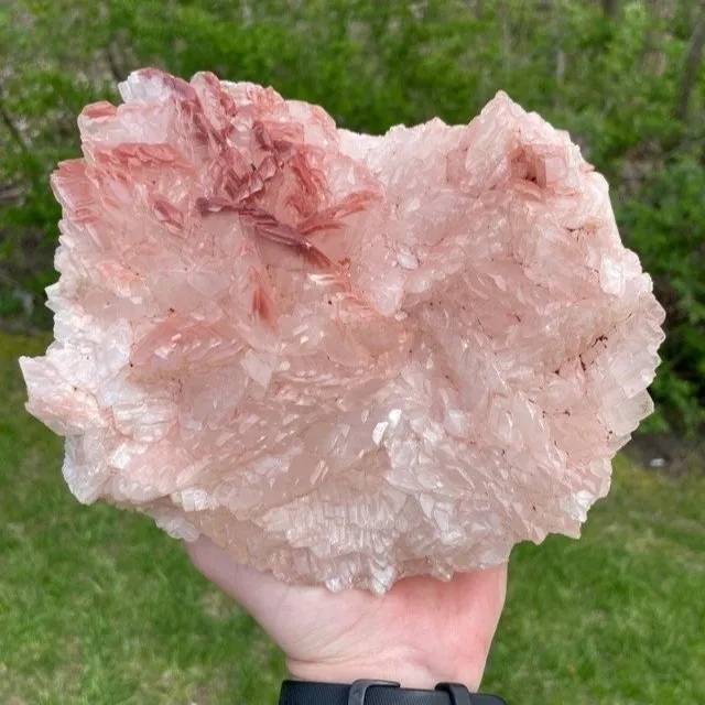 Calcite with Hematite Inclusions image