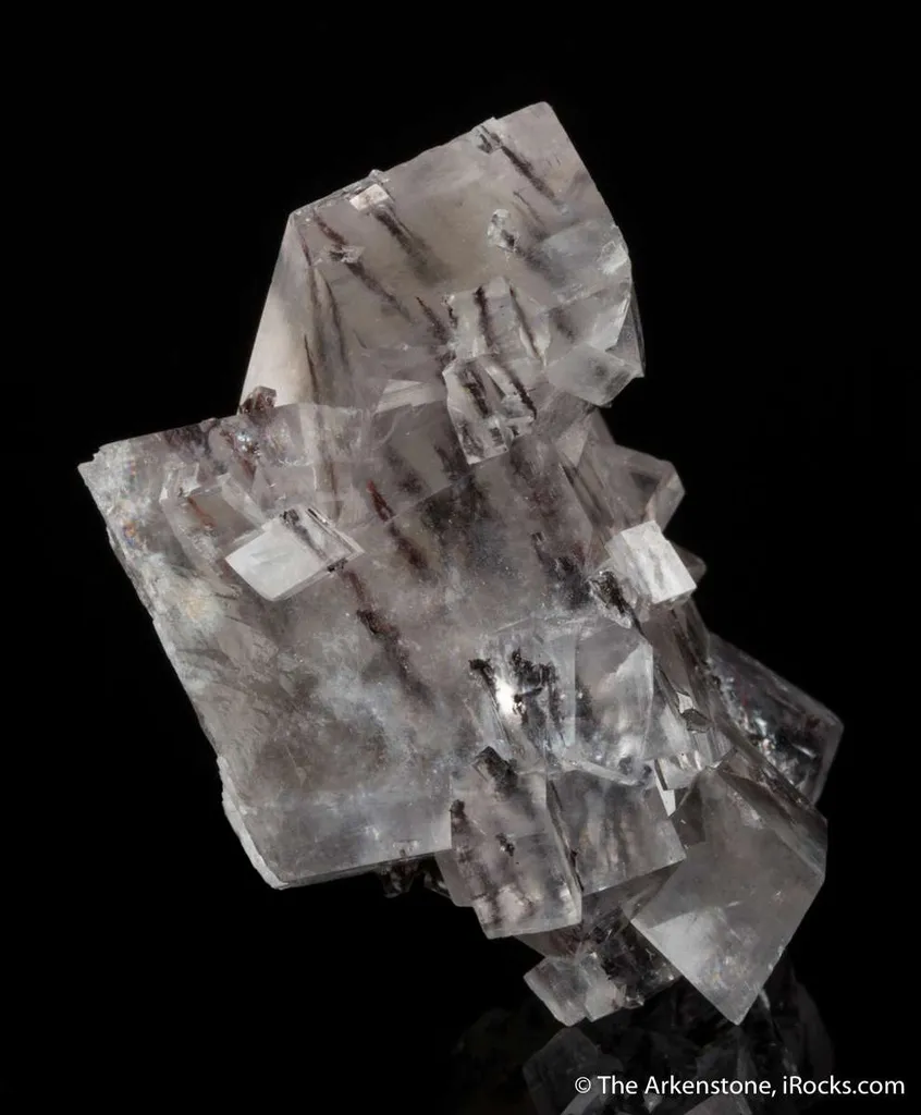 Calcite with inclusions of Manganese dendrites - image 5