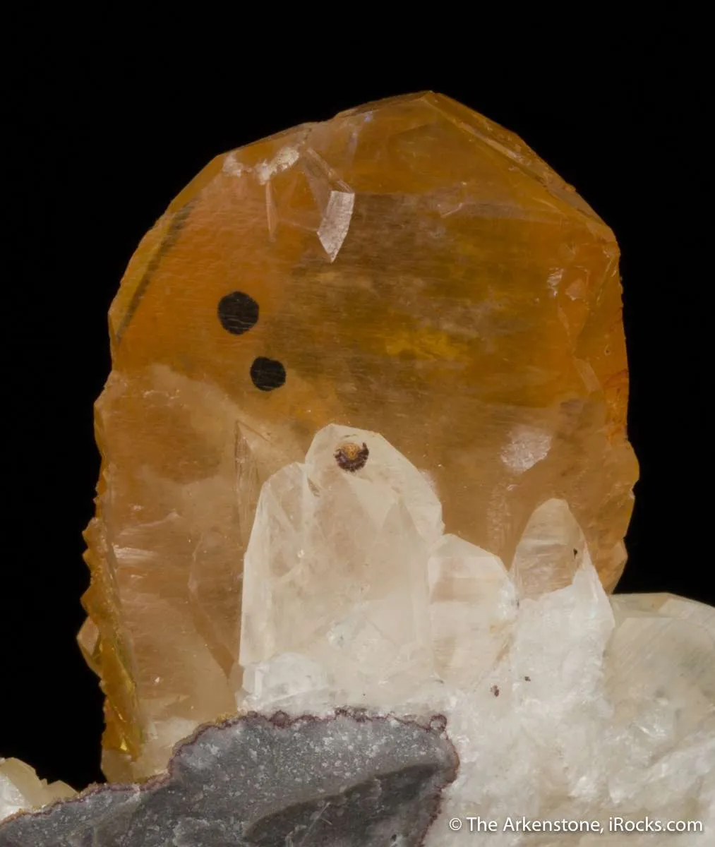 Calcite with Iron inclusions - image 7