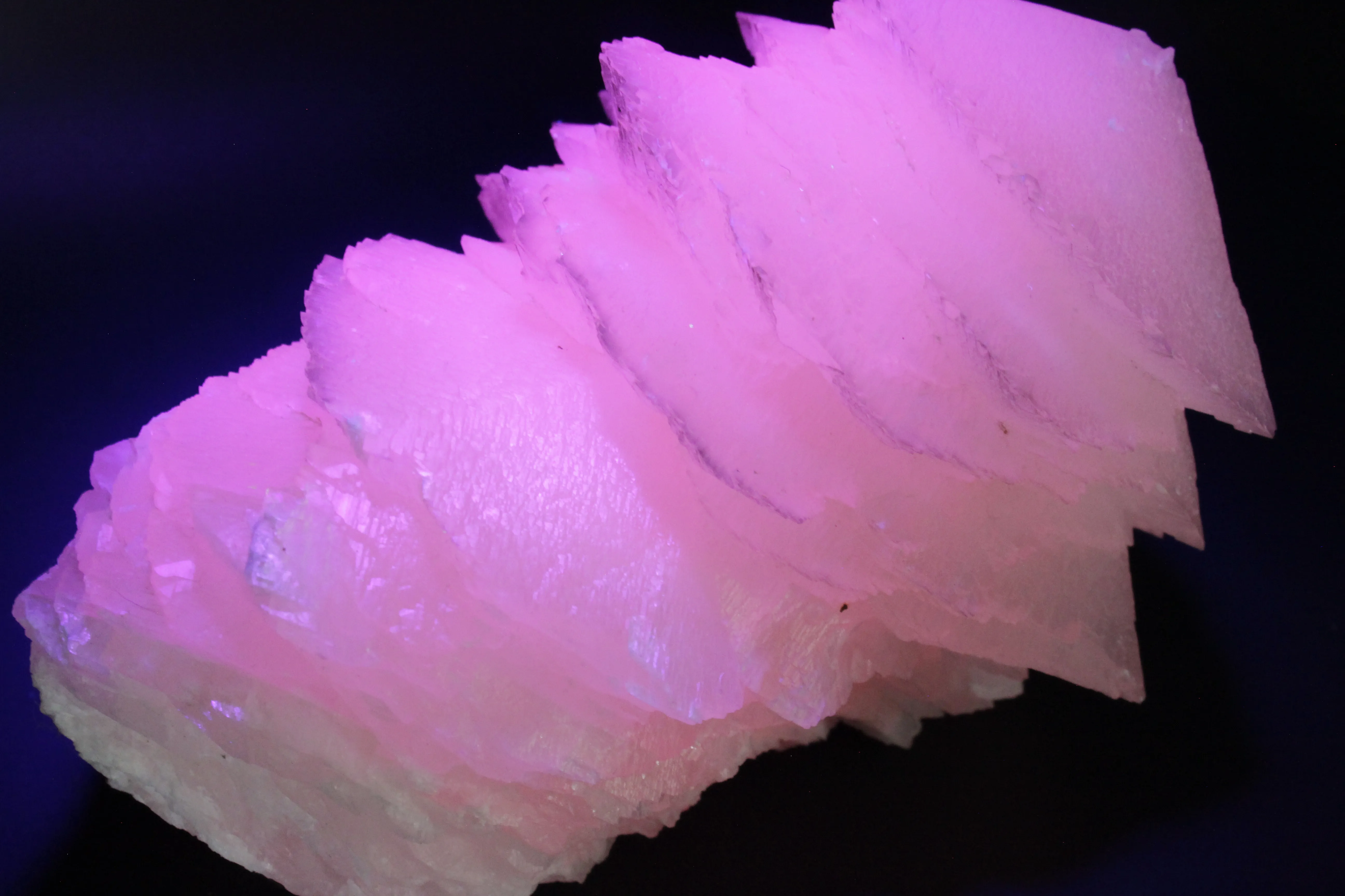 Calcite, with Manganese - image 3