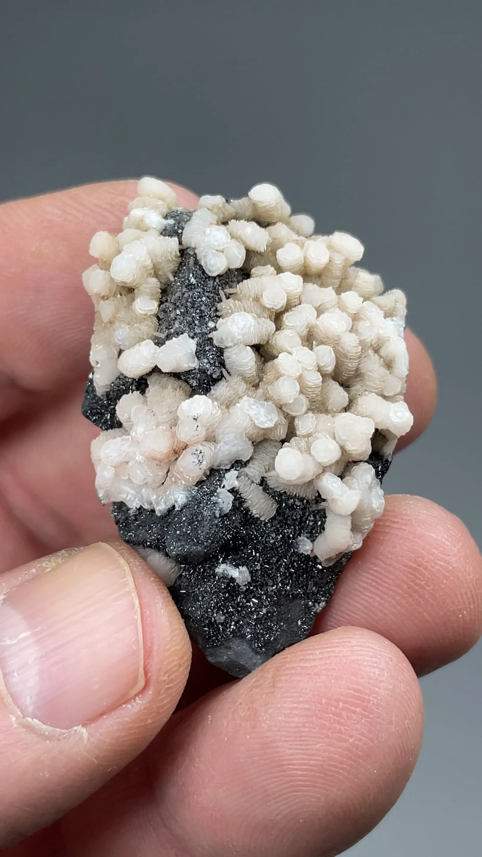 Calcite with Manganite - image 2
