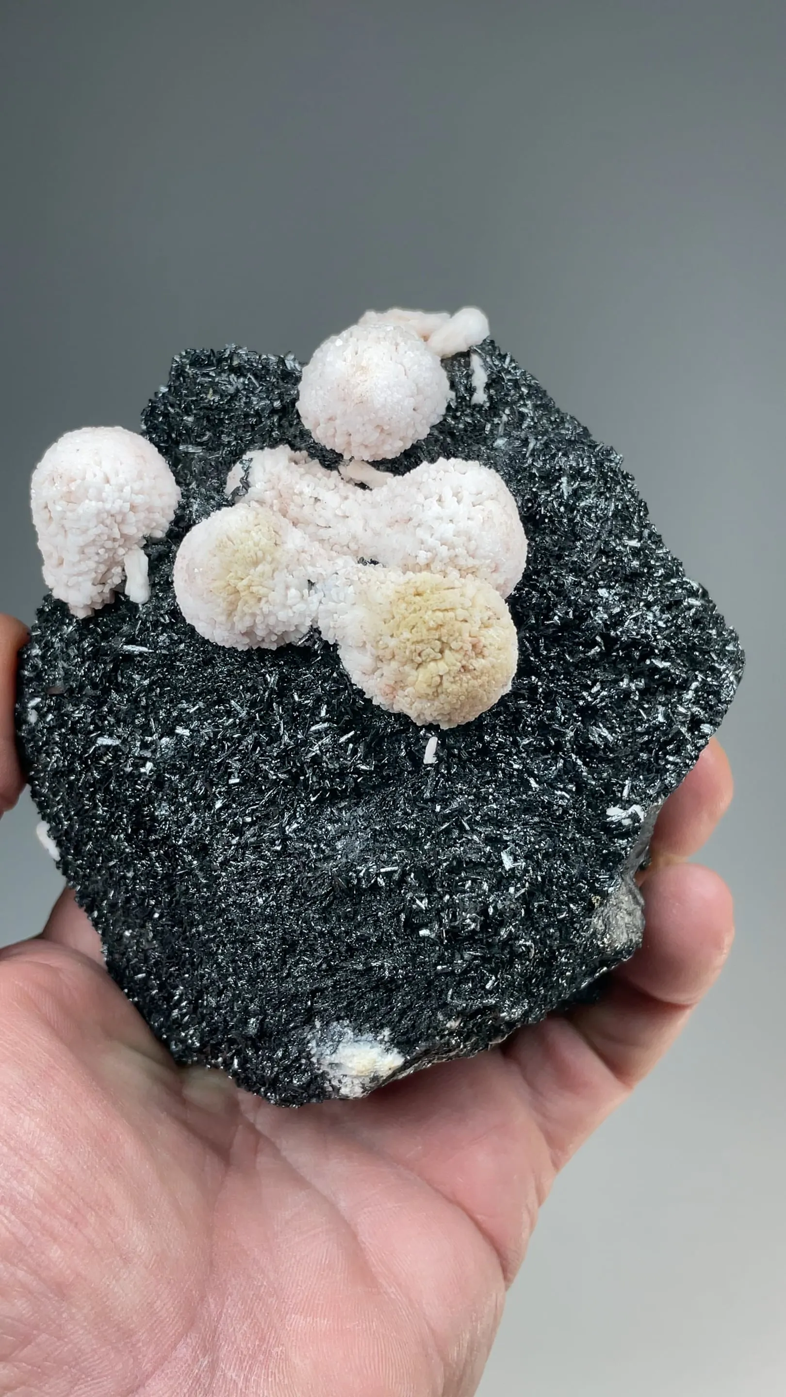 Calcite with Manganite - image 2