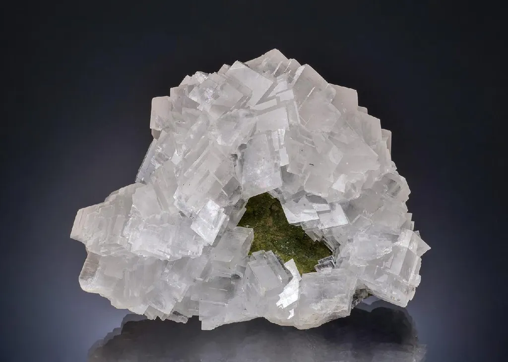 Calcite with Mottramite image