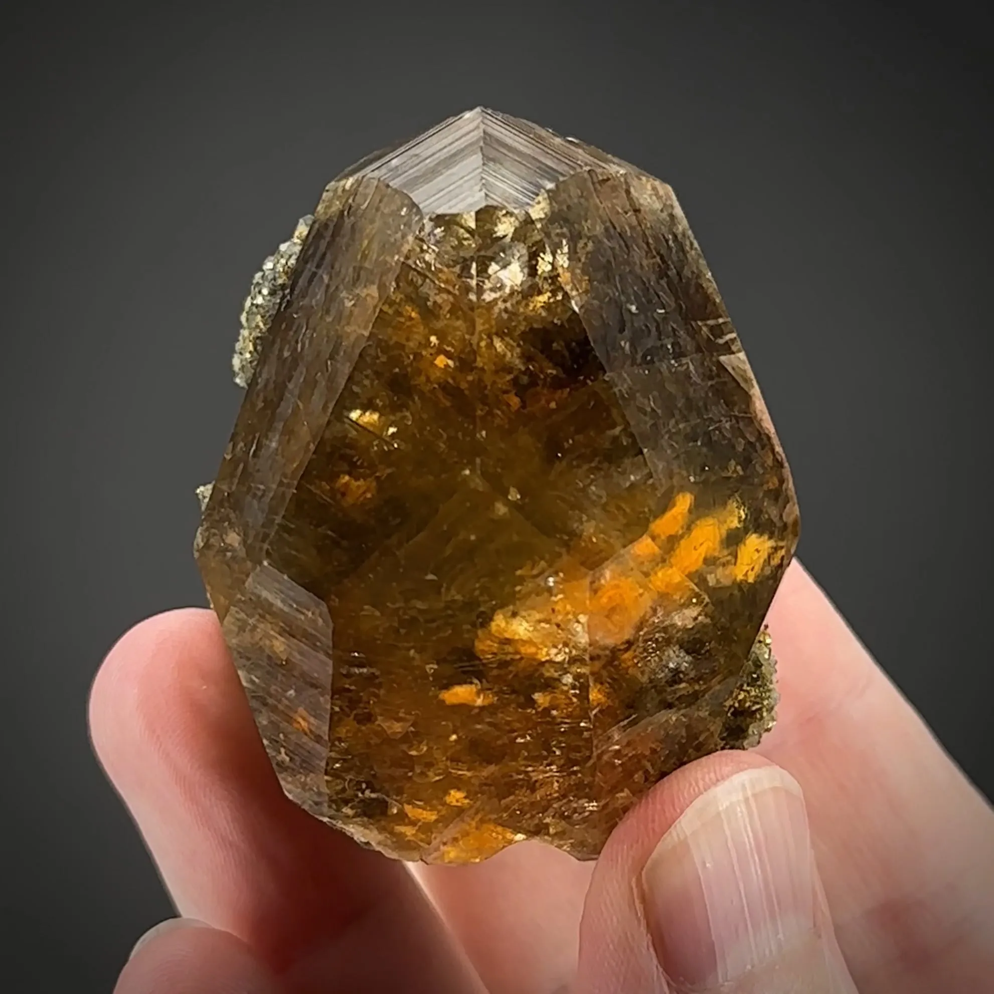 Calcite with Orpiment inclusions - image 2