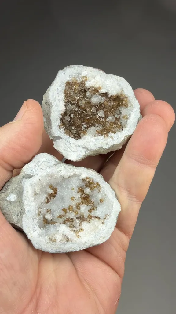 Calcite with Quartz - image 3
