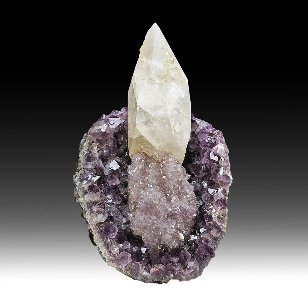 Calcite with Quartz image