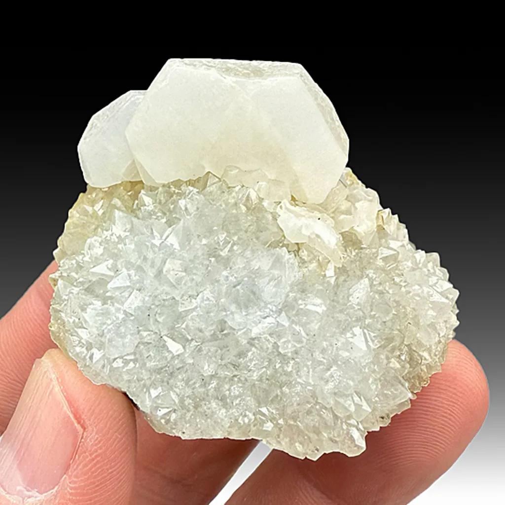 Calcite with Quartz image