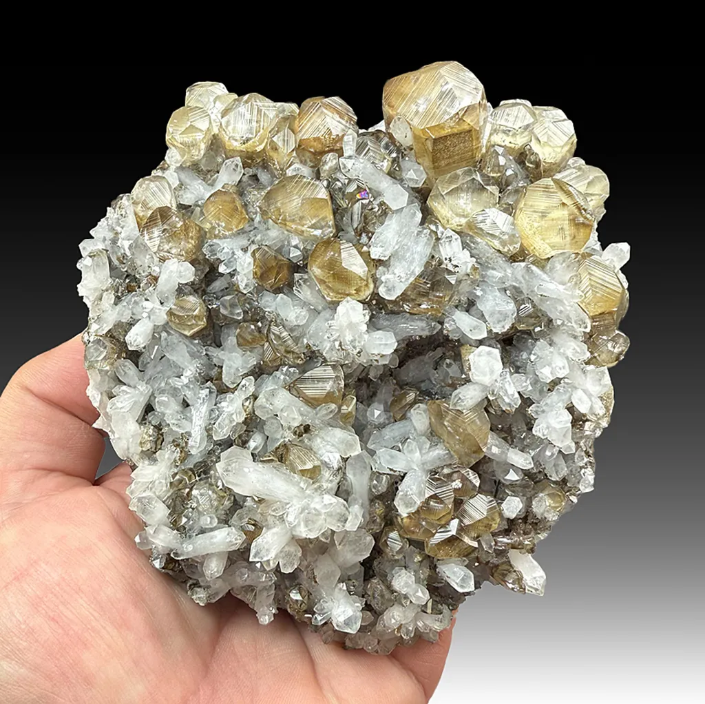Calcite with Quartz image