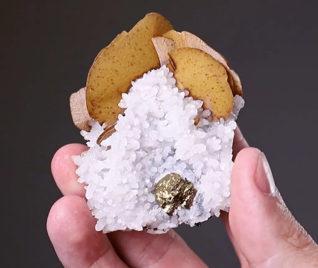 Calcite with Quartz and Chalcopyrite image