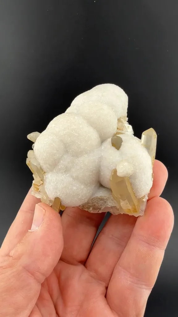 Calcite with Quartz image