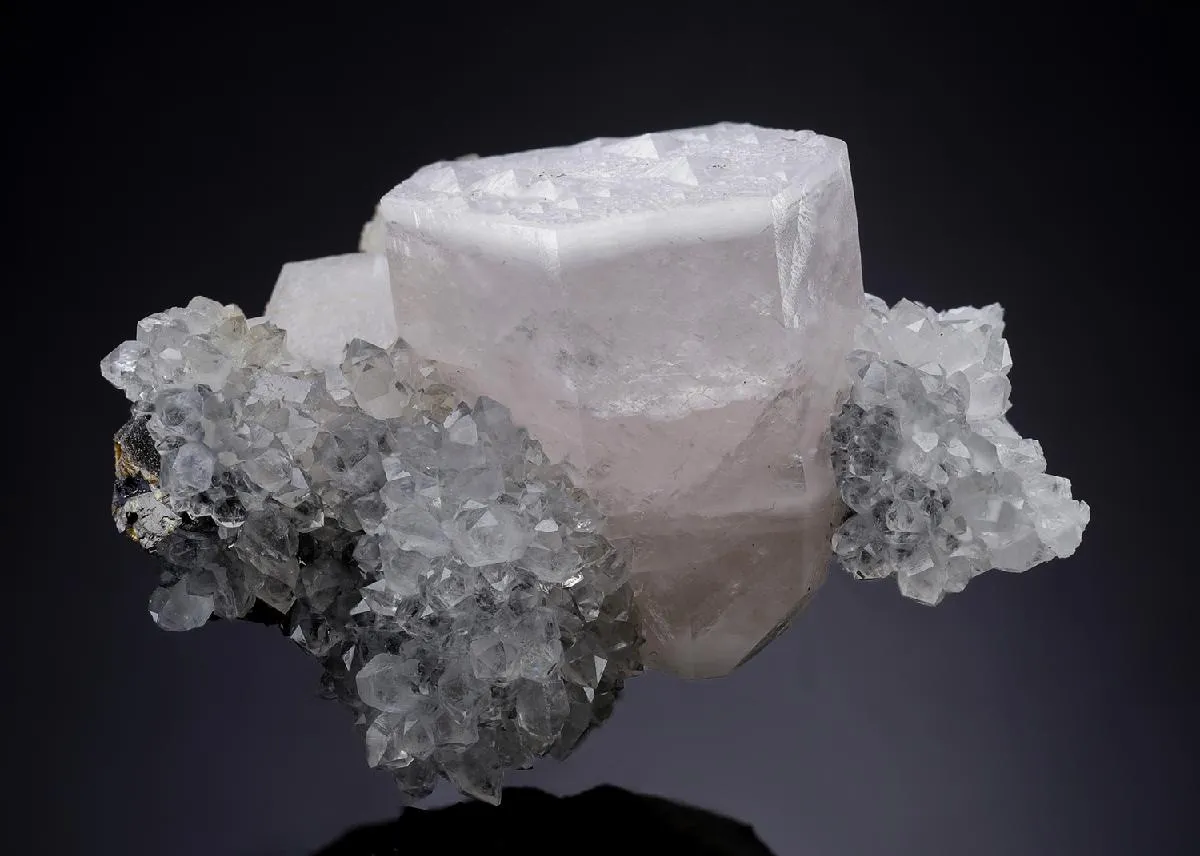 Calcite with Quartz - image 1