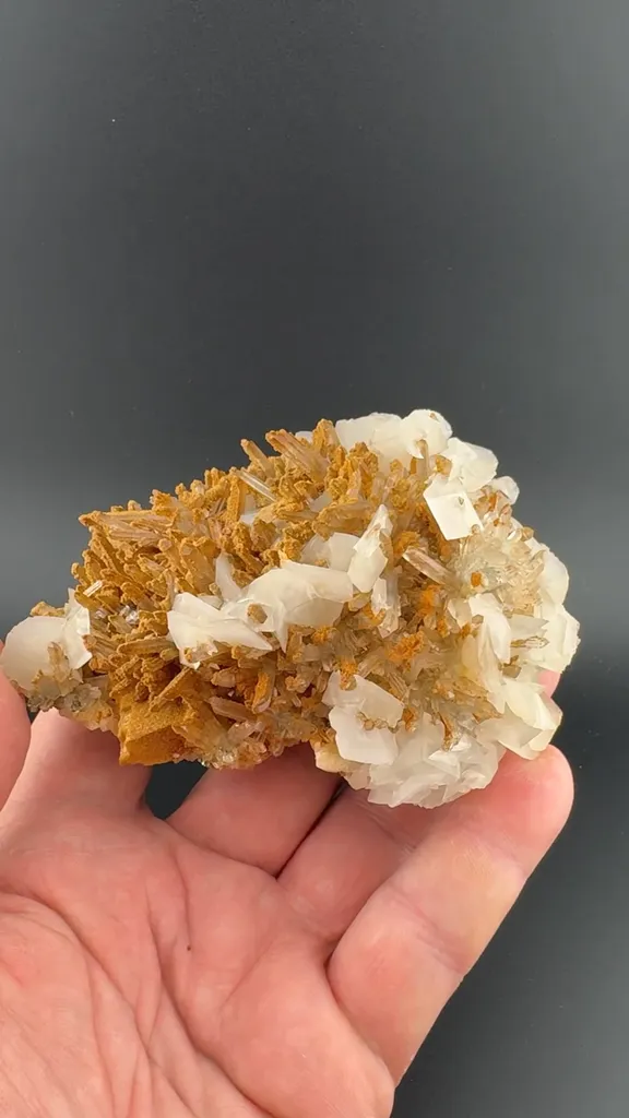 Calcite with Quartz, Siderite image