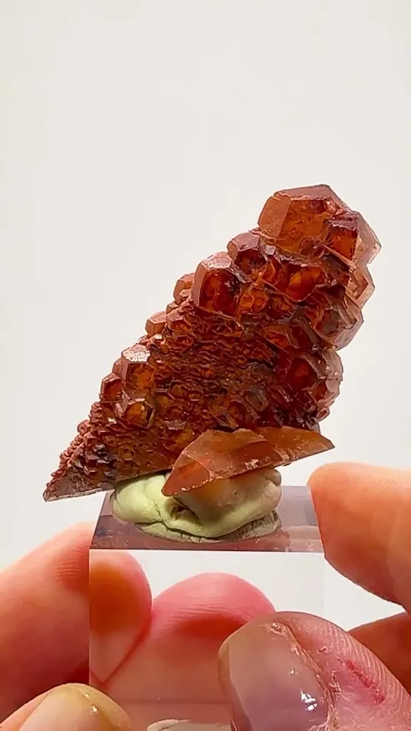 Calcite WITH SERIOUS ATTITUDE image