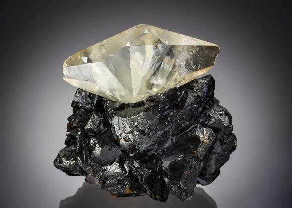 Calcite with Sphalerite image