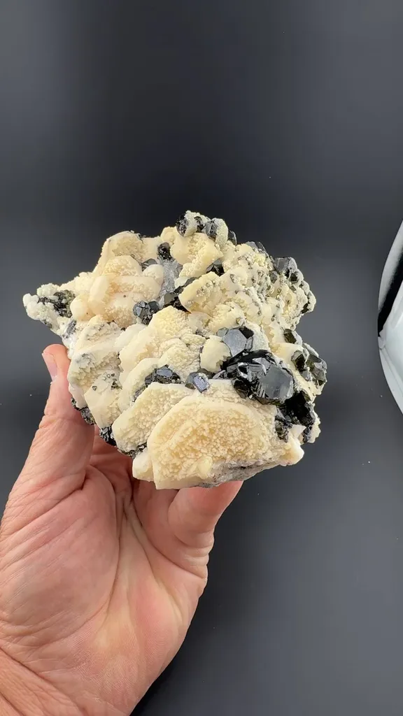 Calcite with Sphalerite, Quartz image