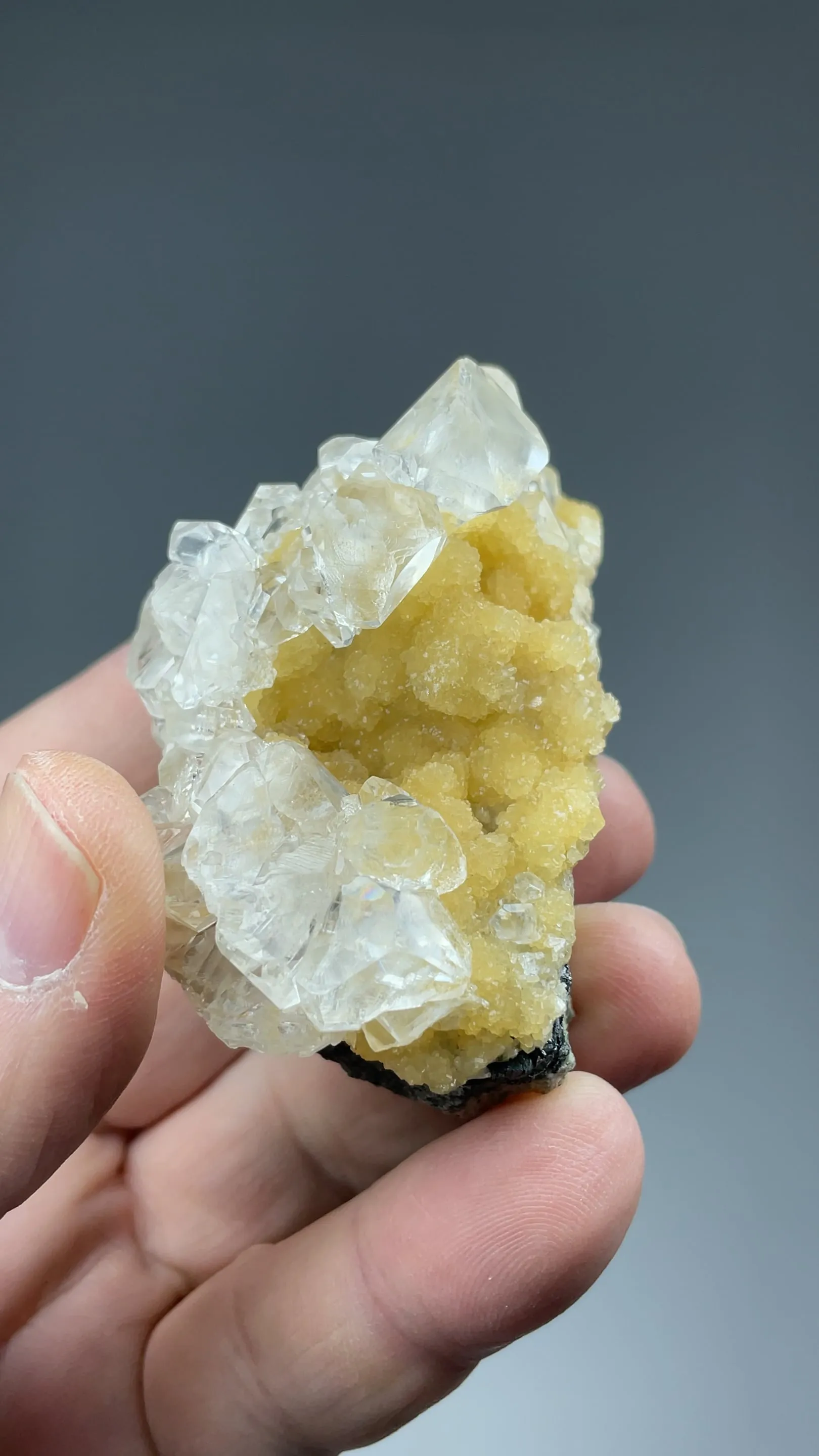 Calcite with Stellerite - image 2