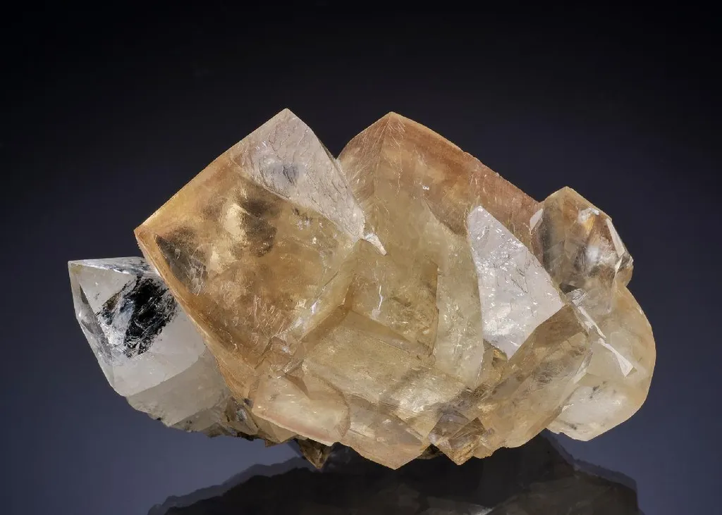 Calcite with Stilbite-Ca and FLUORAPOPHYLLITE-(K)