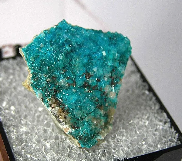 Caledonite image