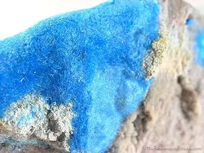 Carbonate-Cyanotrichite - image 2