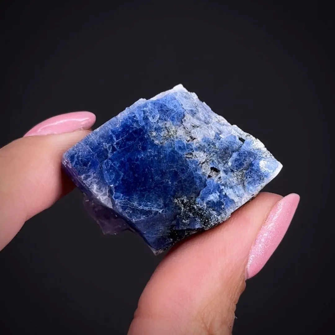 Carletonite - image 2