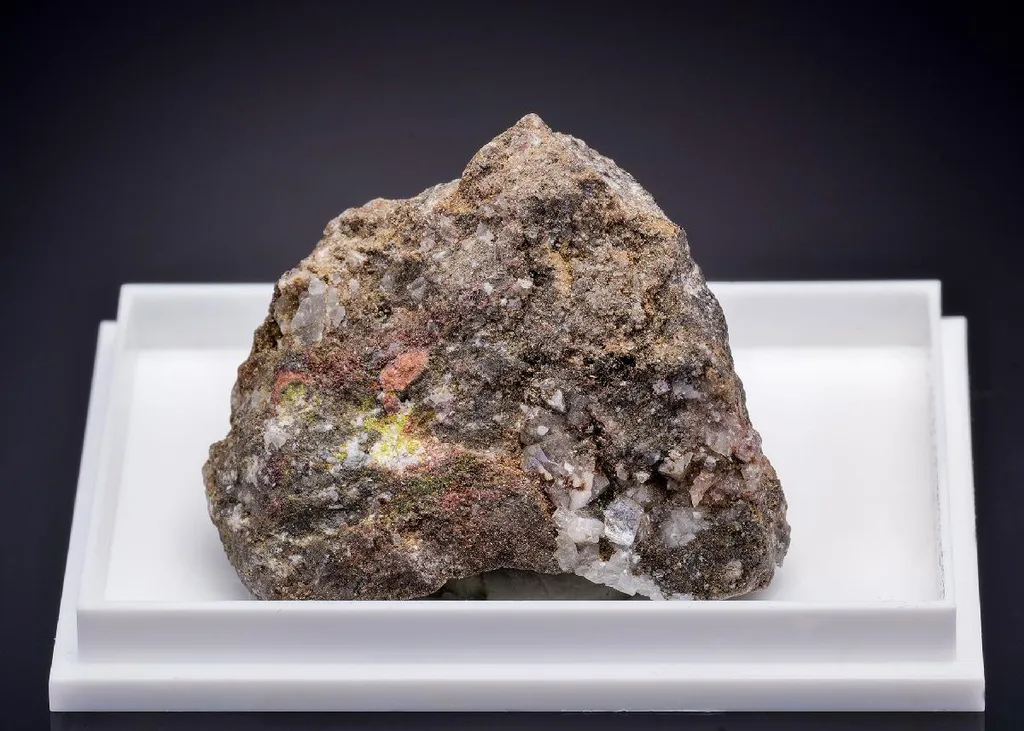Carminite image