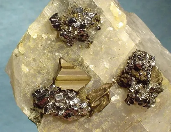 Carrollite, Chalcopyrite, Calcite - image 2