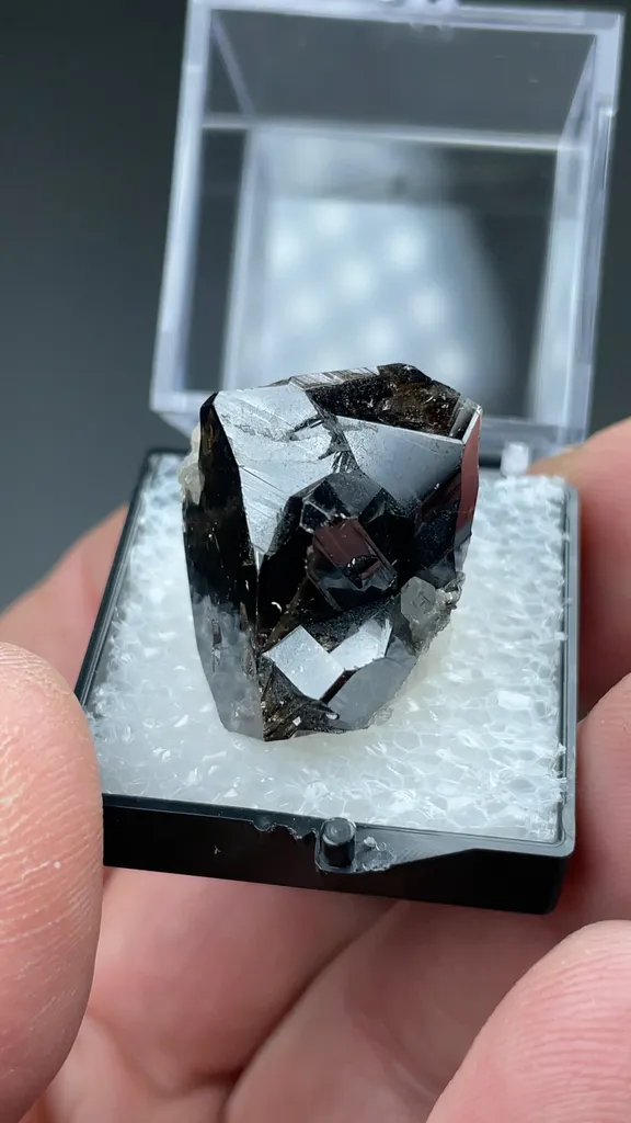 Cassiterite - image 2