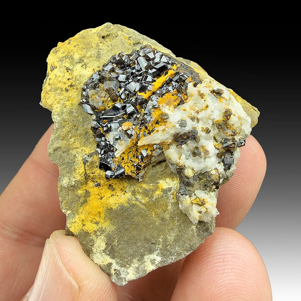 Cassiterite image