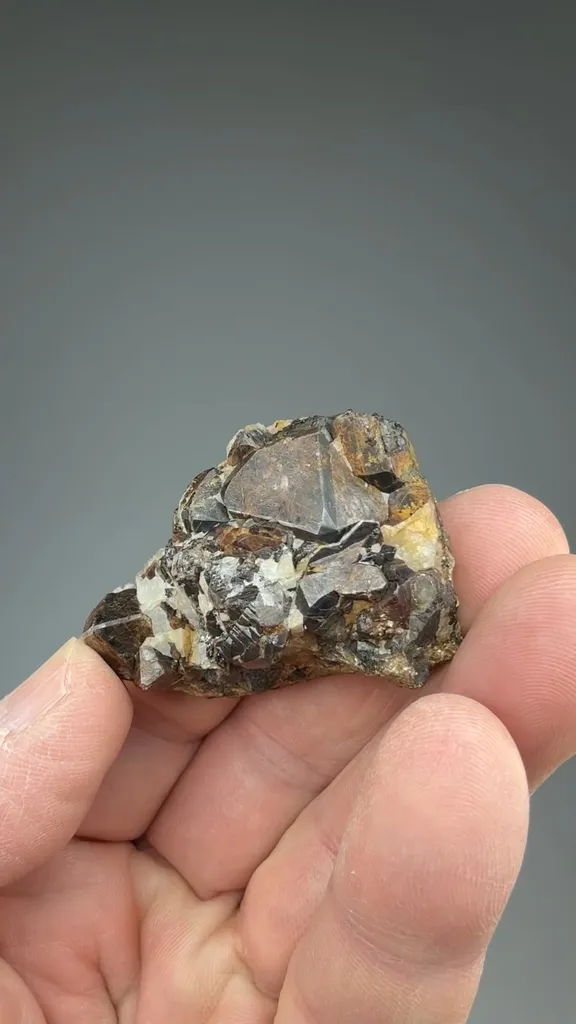 Cassiterite - image 2