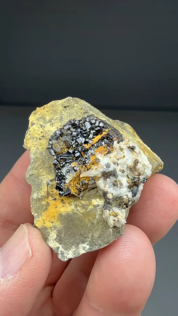 Cassiterite - image 2