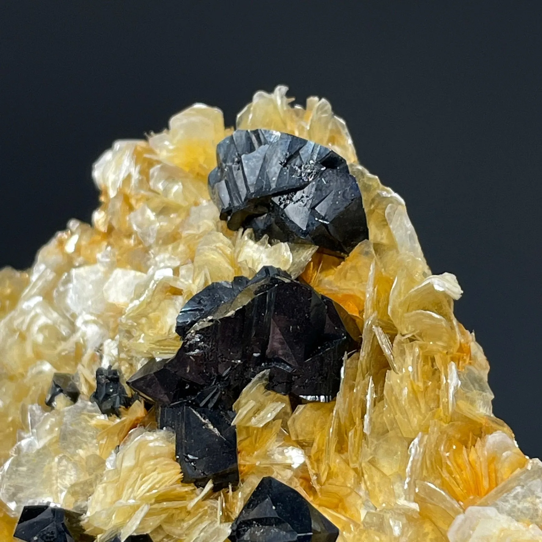 Cassiterite - image 7