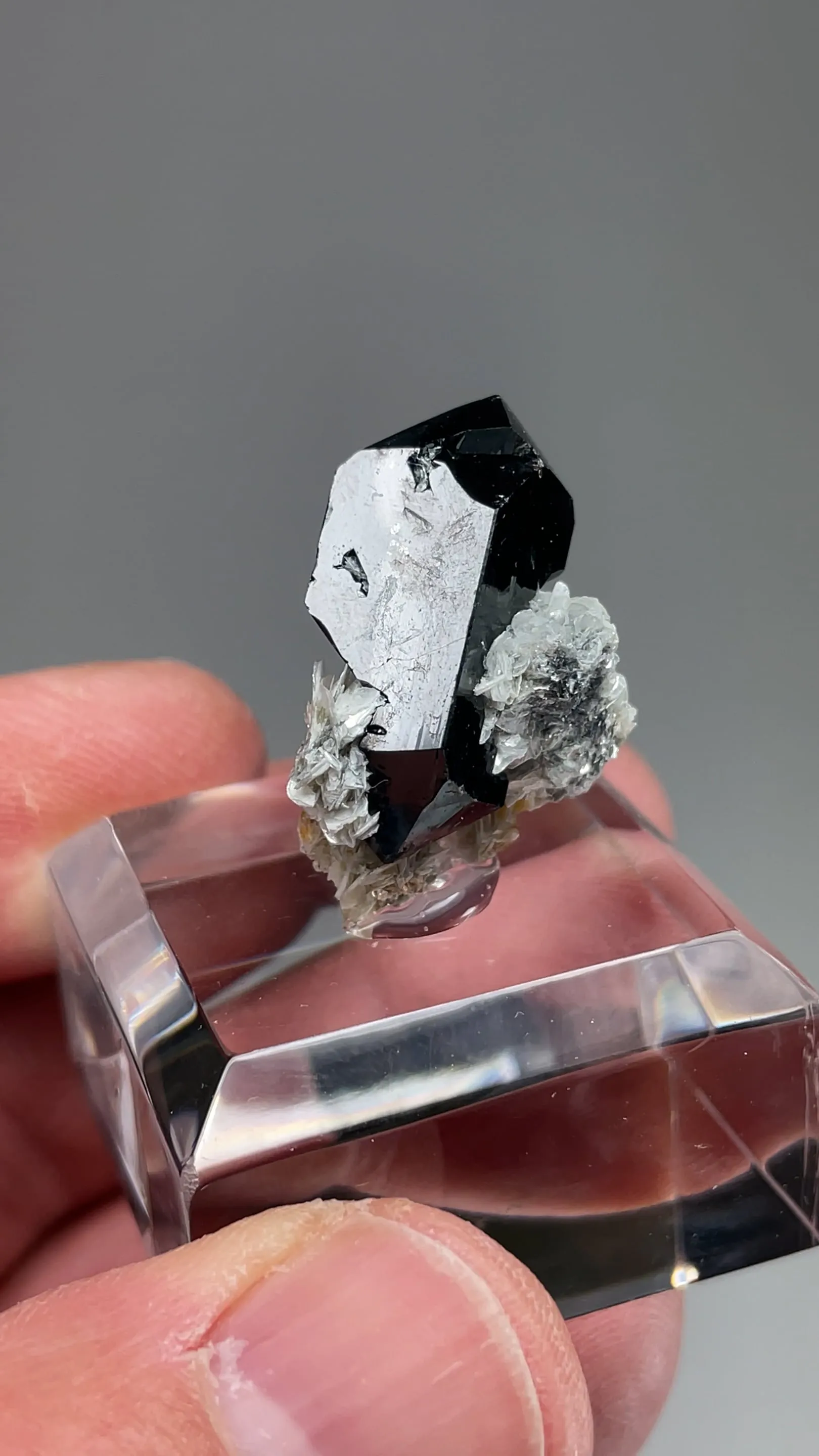 Cassiterite - image 2