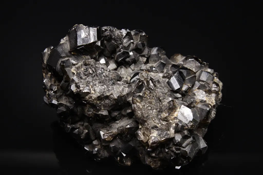 Cassiterite and Muscovite - image 3