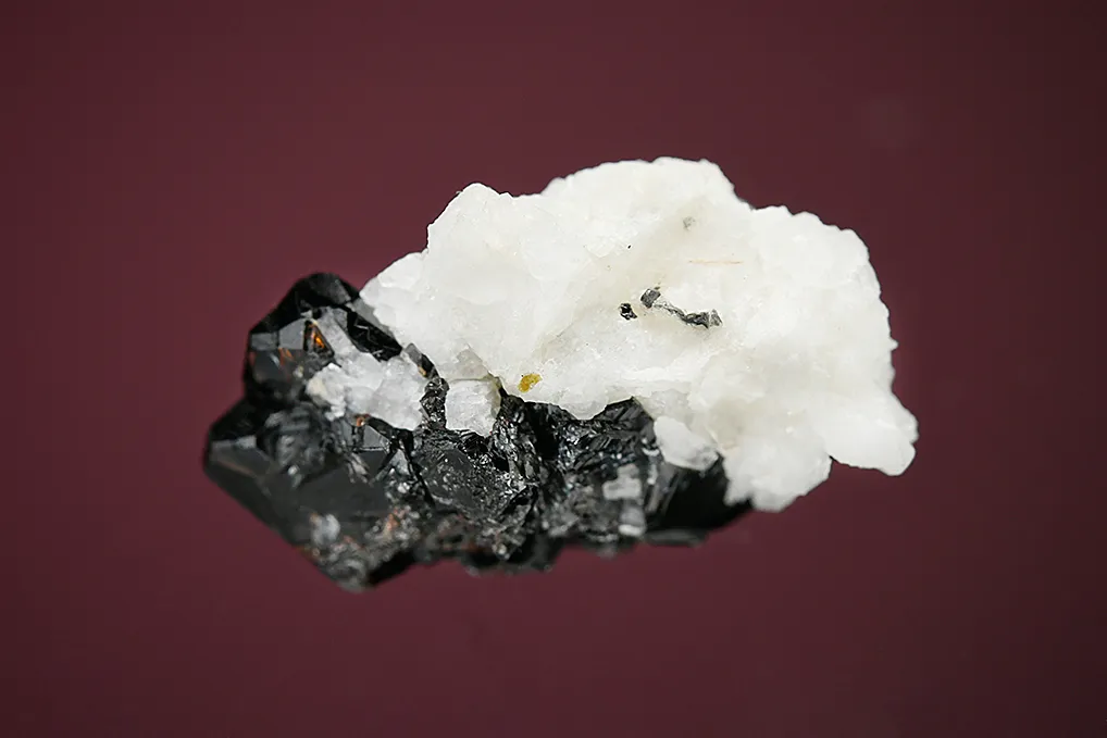 Cassiterite on Albite var. Cleavelandite - image 4