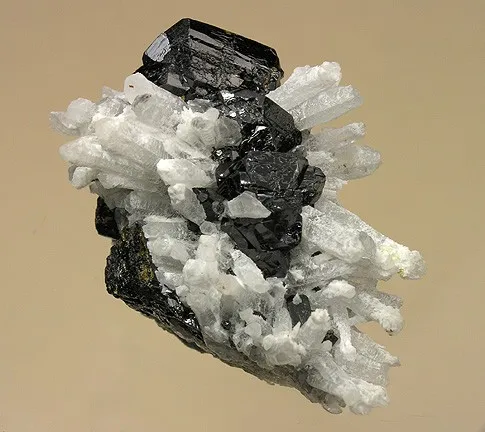 Cassiterite, Quartz image