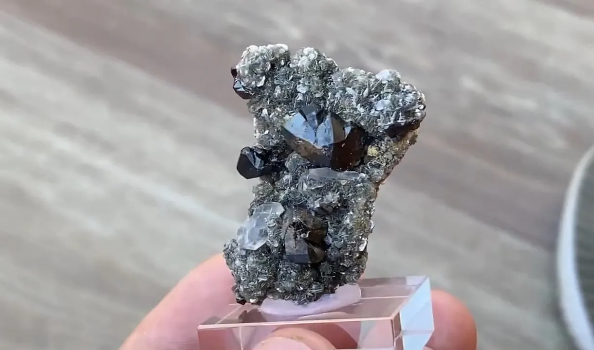 Cassiterite, Quartz, Moscovite - image 5