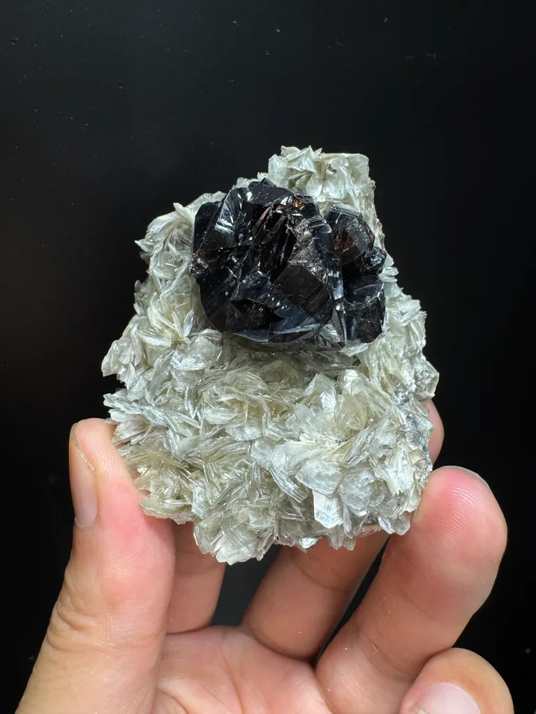 Cassiterite - image 4