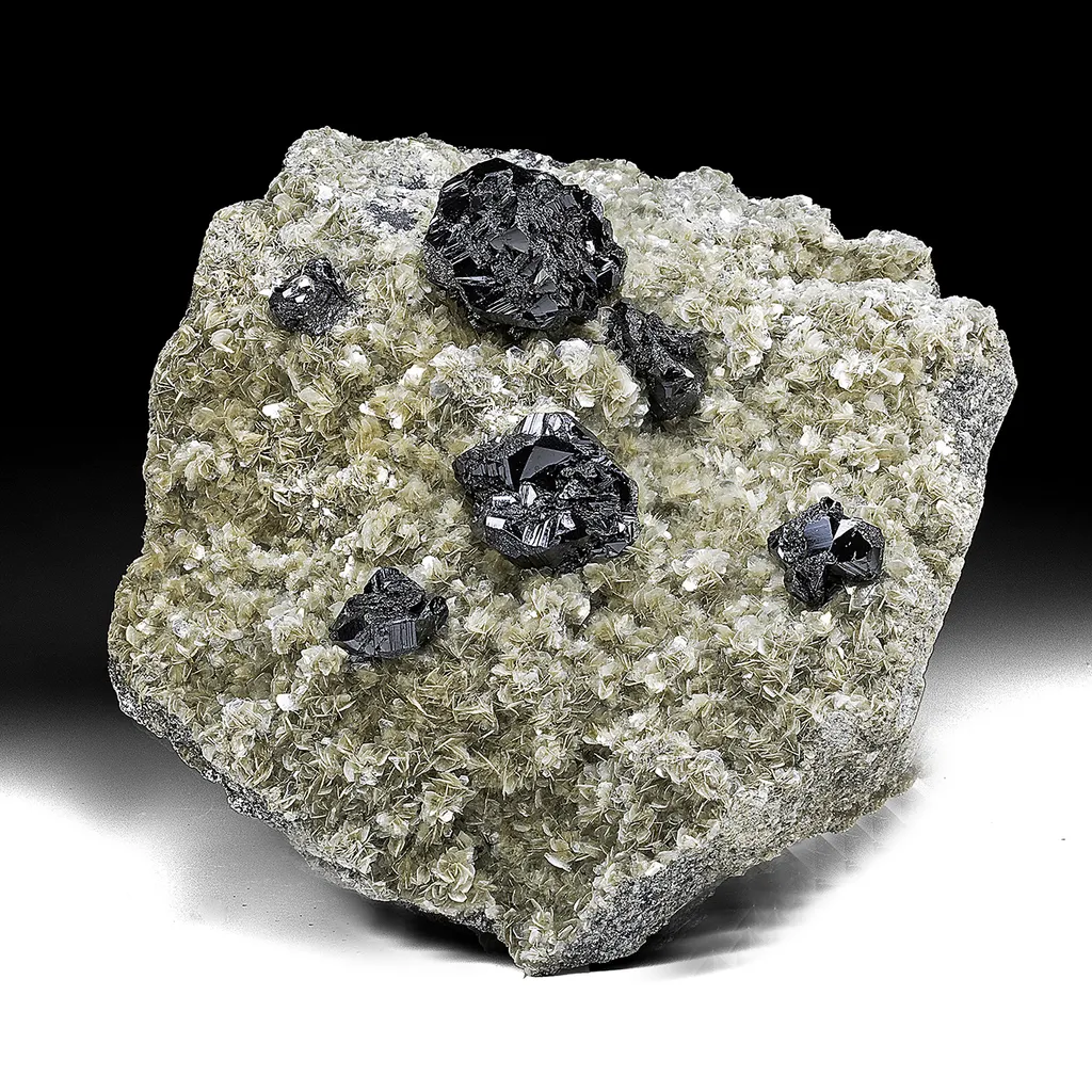 Cassiterite with Muscovite image