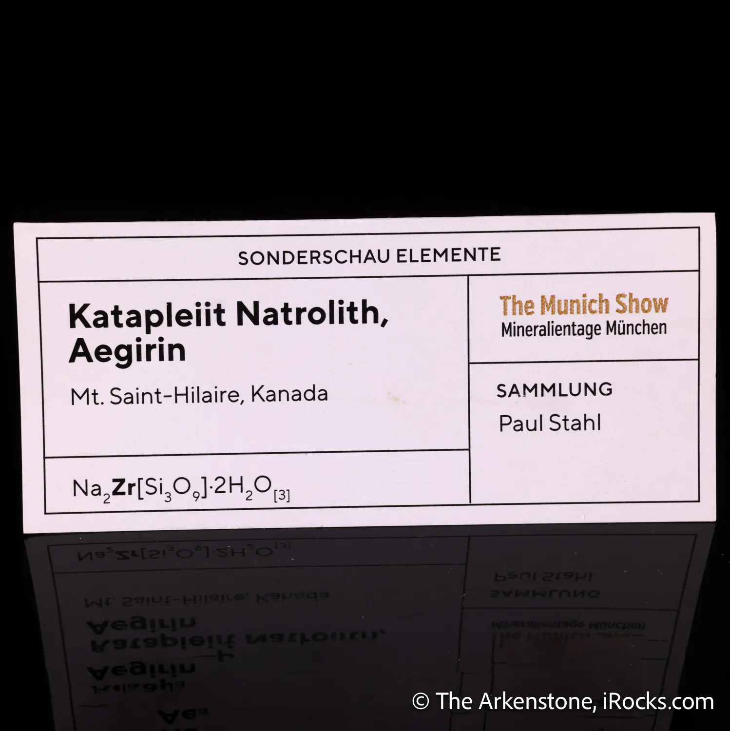 Catapleiite with Natrolite and Aegirine - image 5